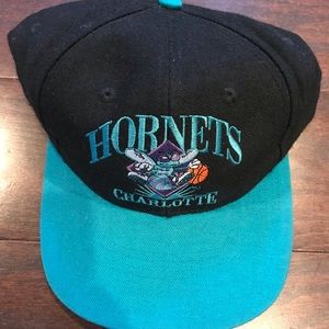 Vintage Charlotte hornets SnapBack